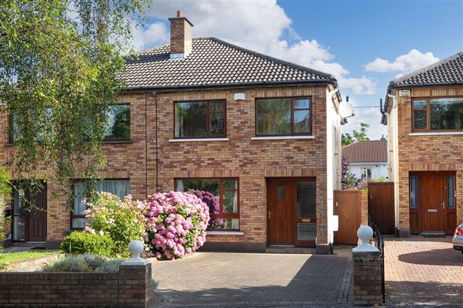 4 Bed Semi-Detached House For Sale