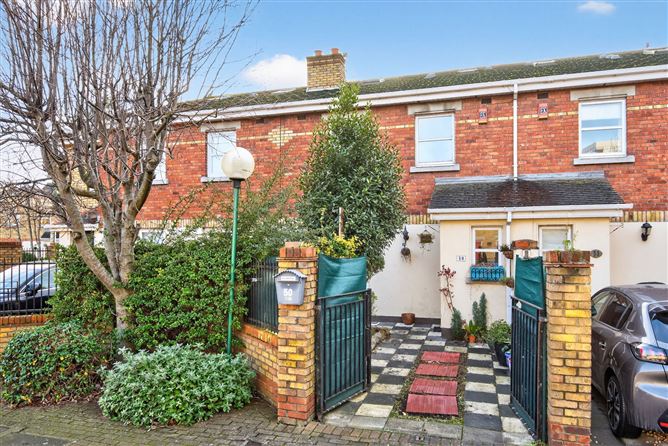 2 Bed Terraced House For Sale